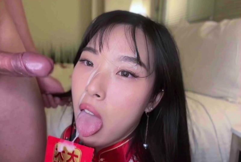亚洲AV-韩国美女从她中国男友那里得到她最好的农历新年礼物